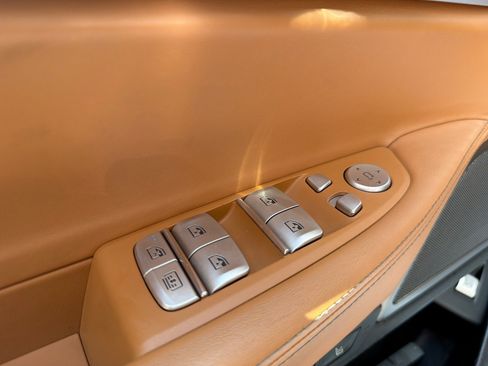 Used 2019 BMW 750i w/ Executive Package RWD image 15