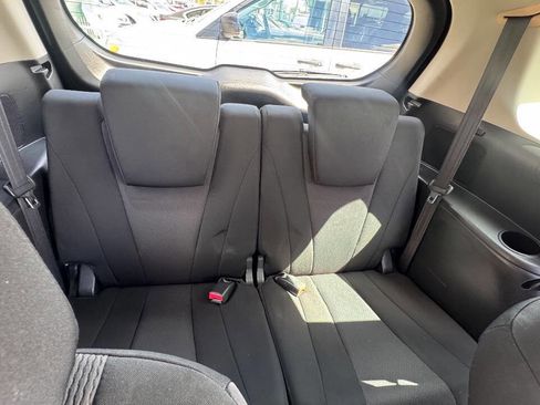 Used 2013 MAZDA MAZDA5 Sport image 12