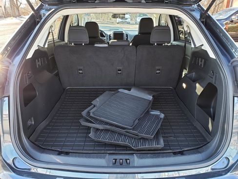 Used 2023 Ford Edge SE w/ Black Appearance Package image 14