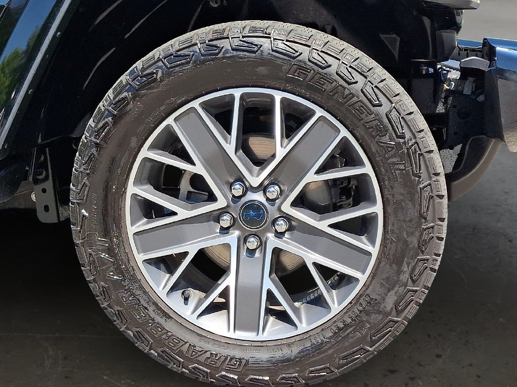 Used 2024 Jeep Wrangler High Altitude AWD/4WD image 9