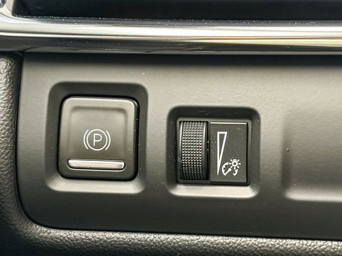 Certified 2023 Cadillac XT4 Luxury w/ Cold Weather Package FWD image 49