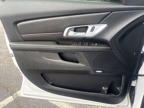 Used 2017 GMC Terrain SLE w/ Driver Alert Package I image 13