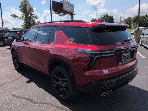 Used 2024 Chevrolet Traverse RS AWD/4WD image 5