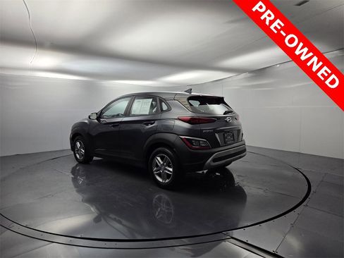 Used 2022 Hyundai Kona SE image 8