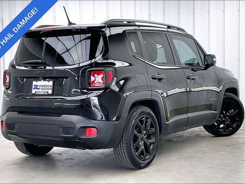 Used 2017 Jeep Renegade Altitude FWD image 12