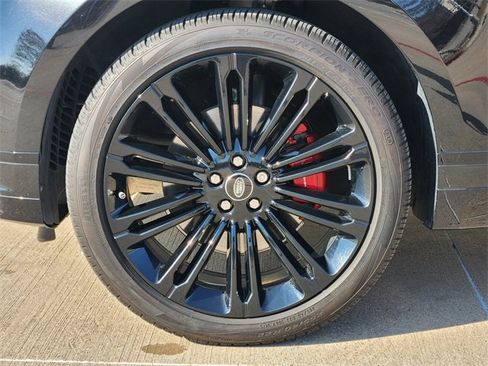 Used 2025 Land Rover Range Rover Velar Dynamic SE image 10