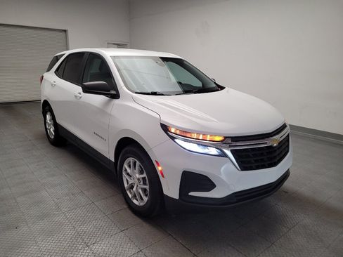 Used 2022 Chevrolet Equinox LS FWD image 13