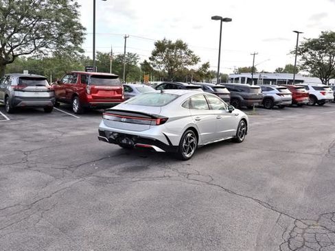 Used 2026 Hyundai Sonata SEL FWD image 8