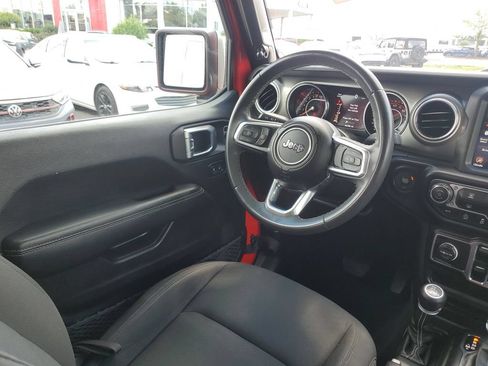 Used 2023 Jeep Gladiator Overland AWD/4WD image 4