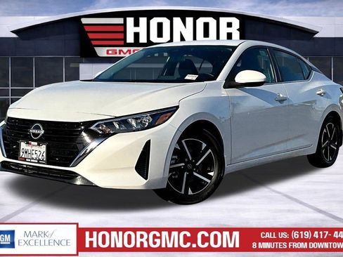 Used 2024 Nissan Sentra SV image 3