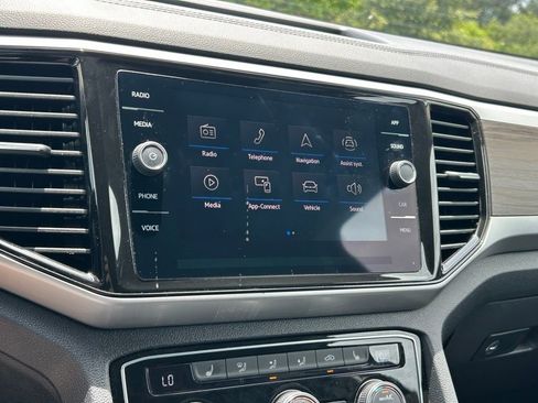 Certified 2023 Volkswagen Atlas SE FWD image 30