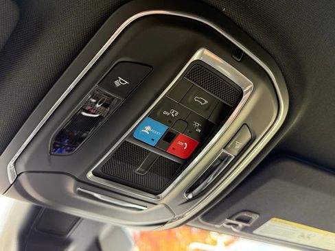 New 2025 Jeep Grand Cherokee L Limited w/ Trailer Tow Package image 23