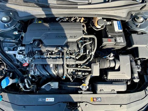 Used 2023 Hyundai Elantra SEL FWD image 17