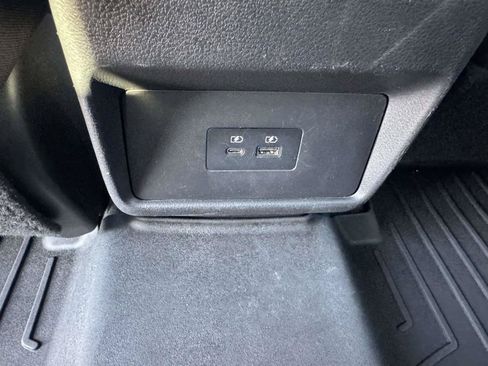 Used 2021 Nissan Rogue SV AWD/4WD image 19