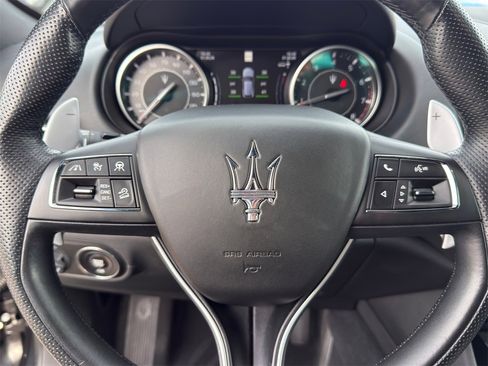 Certified 2023 Maserati Levante GT image 17