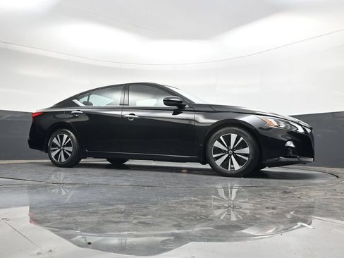 Used 2022 Nissan Altima 2.5 SL FWD image 25