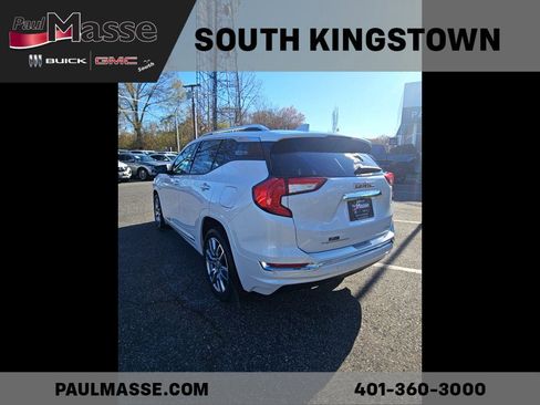 Used 2023 GMC Terrain Denali AWD/4WD image 4