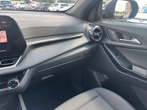 Used 2025 Chevrolet Equinox LT FWD image 35