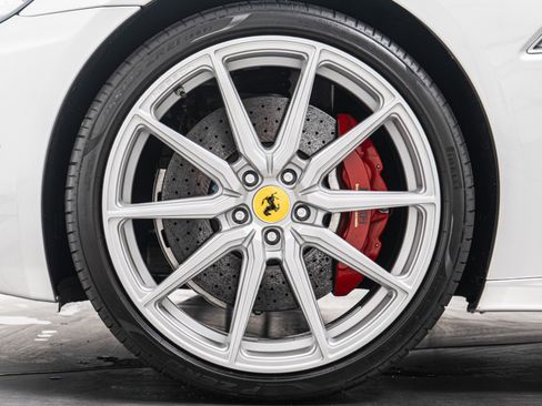 Used 2013 Ferrari California image 10