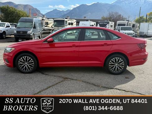 Used 2021 Volkswagen Jetta SE image 1