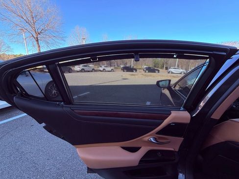 Certified 2024 Lexus ES 350 Ultra Luxury image 19