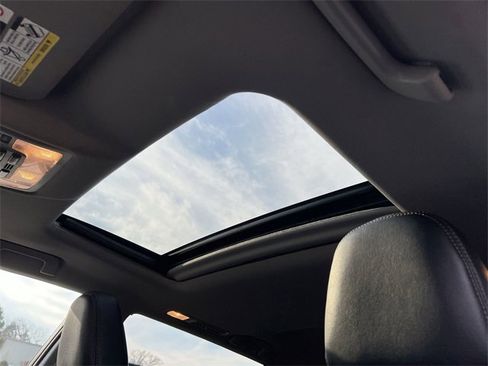 Used 2017 Toyota Highlander XLE image 21