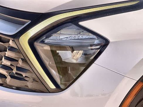 Used 2023 Kia Sportage EX FWD image 24