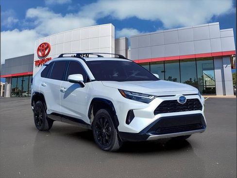 Certified 2023 Toyota RAV4 SE w/ Convenience Package AWD/4WD image 1