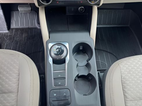 Used 2020 Ford Escape SE AWD/4WD image 18