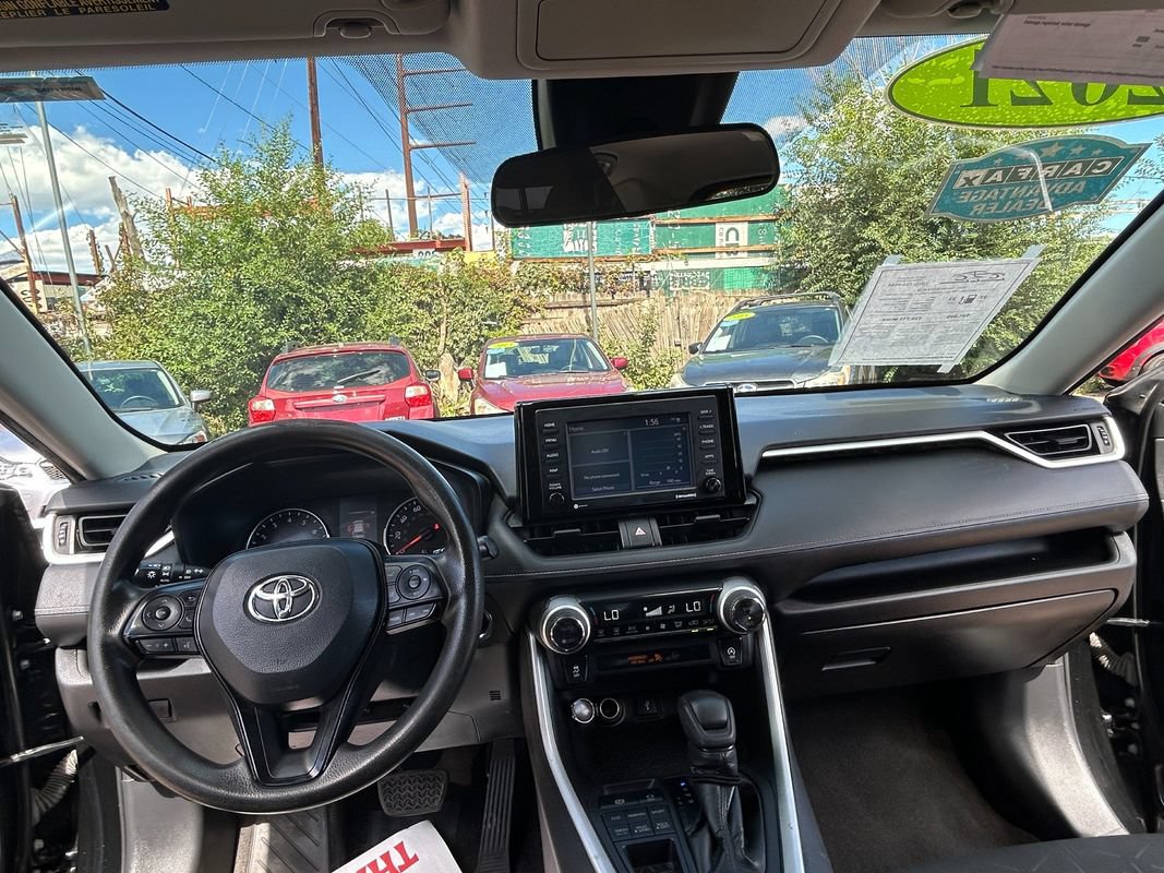 Used 2021 Toyota RAV4 XLE AWD/4WD image 15