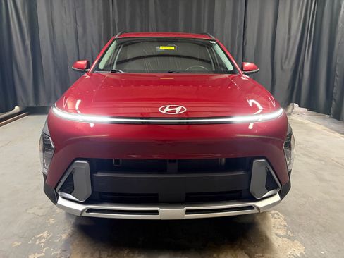Used 2025 Hyundai Kona SEL AWD/4WD image 2