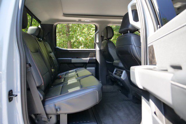 Used 2024 Ford F350 Lariat w/ Lariat Ultimate Package AWD/4WD image 51