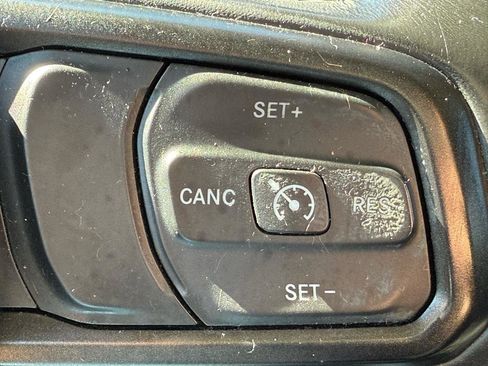 Used 2019 Jeep Wrangler Unlimited Sport S AWD/4WD image 19