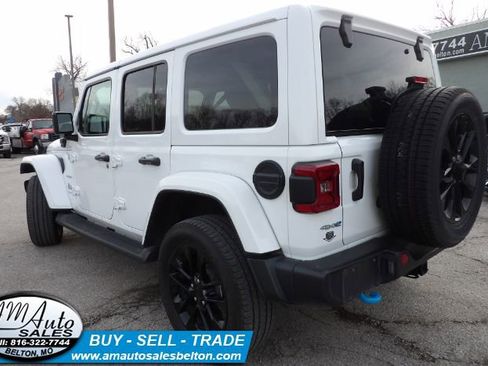 Used 2023 Jeep Wrangler Sahara w/ Cold Weather Group image 4