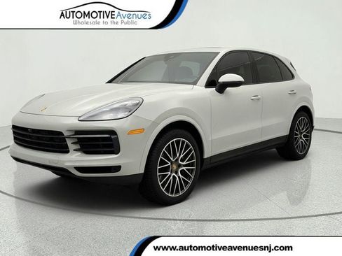 Used 2022 Porsche Cayenne AWD/4WD image 1