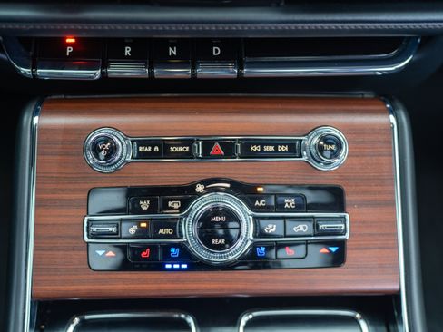Used 2023 Lincoln Aviator Reserve w/ Jet Package RWD image 33