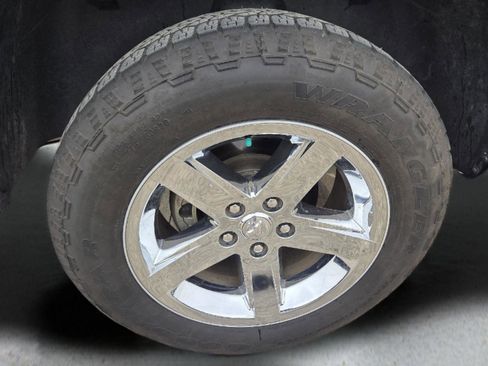 Used 2014 RAM 1500 Express image 31