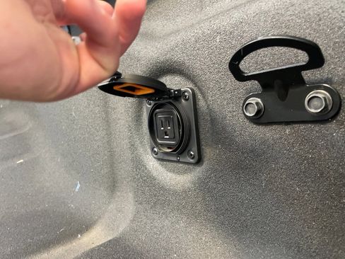 Used 2023 Nissan Frontier PRO-4X w/ Pro Convenience Package image 18