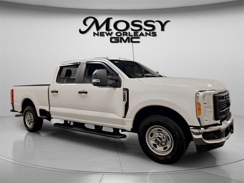 Used 2023 Ford F250 XL w/ XL Chrome Package image 3