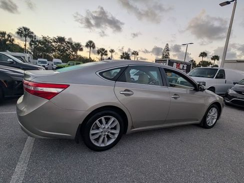 Used 2014 Toyota Avalon XLE Premium FWD image 11