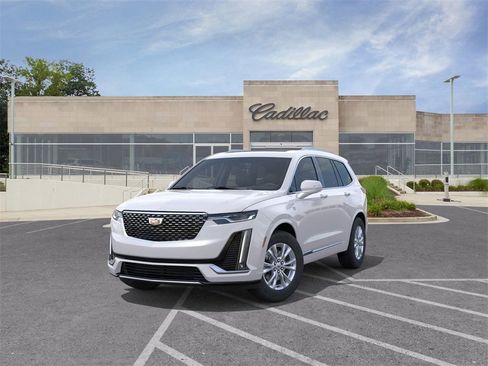 New 2025 Cadillac XT6 Luxury image 8