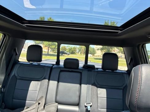 Used 2025 Ford F150 Raptor AWD/4WD image 35