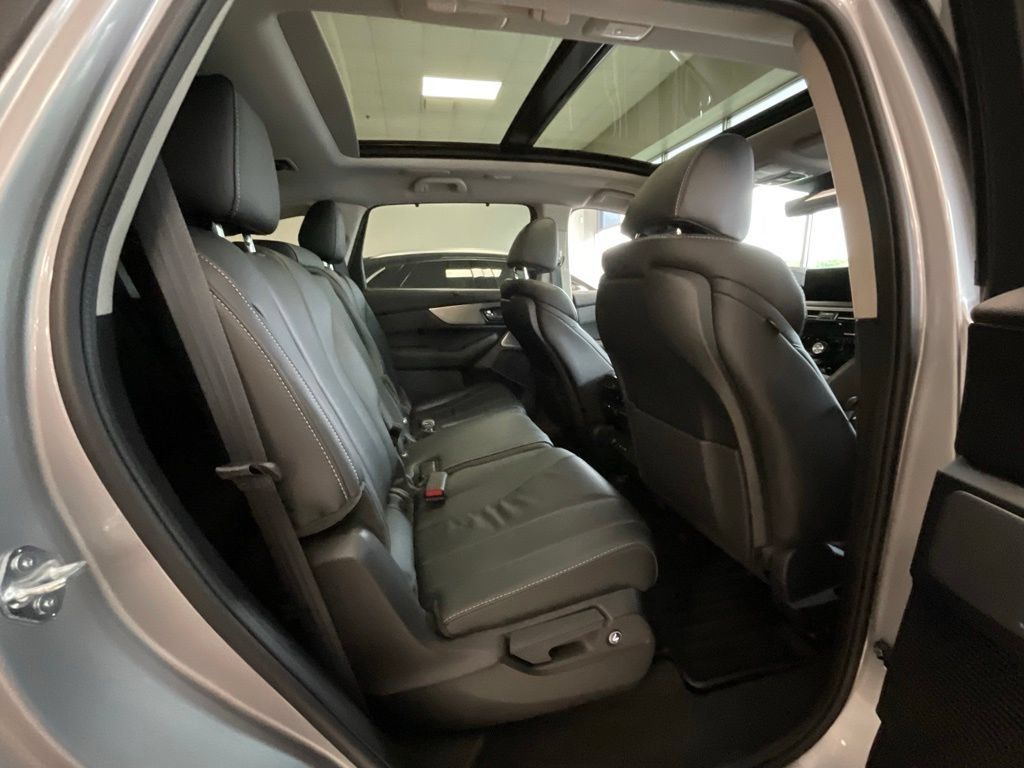 Certified 2026 Acura MDX w/ Technology Package AWD/4WD image 23