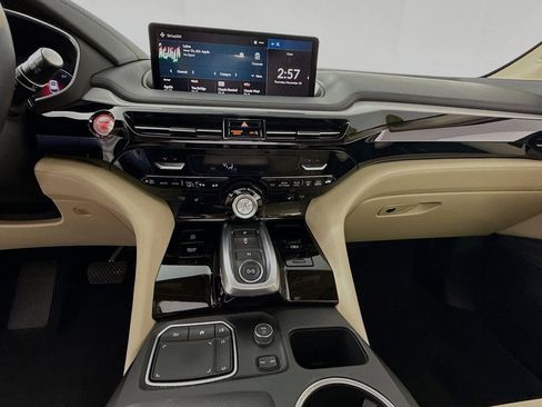 Used 2023 Acura MDX SH-AWD image 18