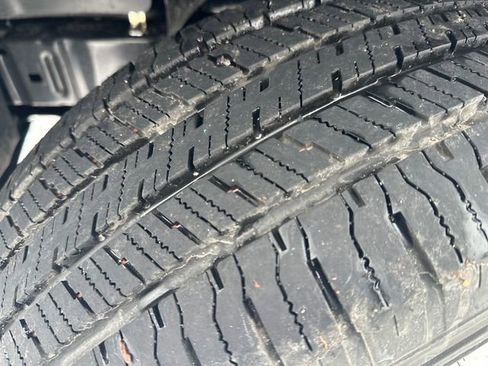 Used 2025 Nissan Frontier S w/ S Utility Package image 29