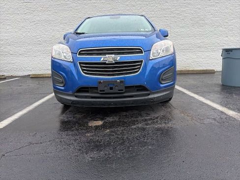 Used 2015 Chevrolet Trax LS FWD image 2