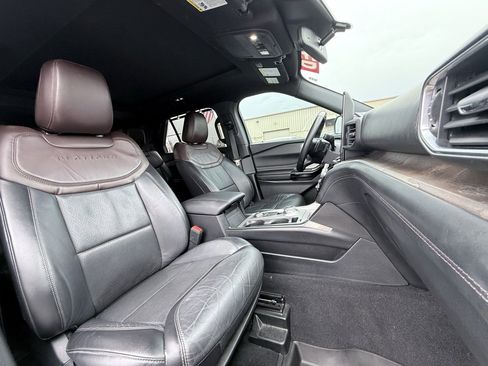 Used 2021 Ford Explorer Platinum w/ Equipment Group 601A image 33