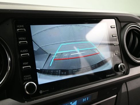 Used 2022 Toyota Tacoma TRD Sport image 13