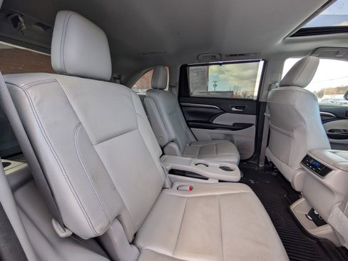 Used 2016 Toyota Highlander Limited image 44