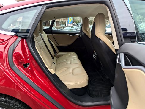 Used 2015 Tesla Model S AWD image 32